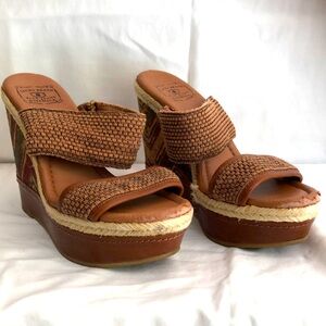 Lucky Brand hobo wedge shoes size 8